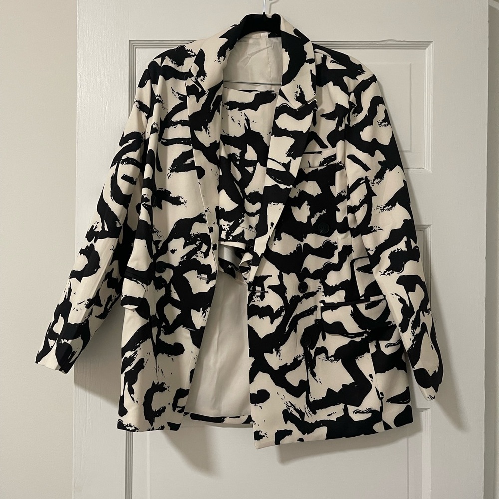 Matching blazer and short set size S